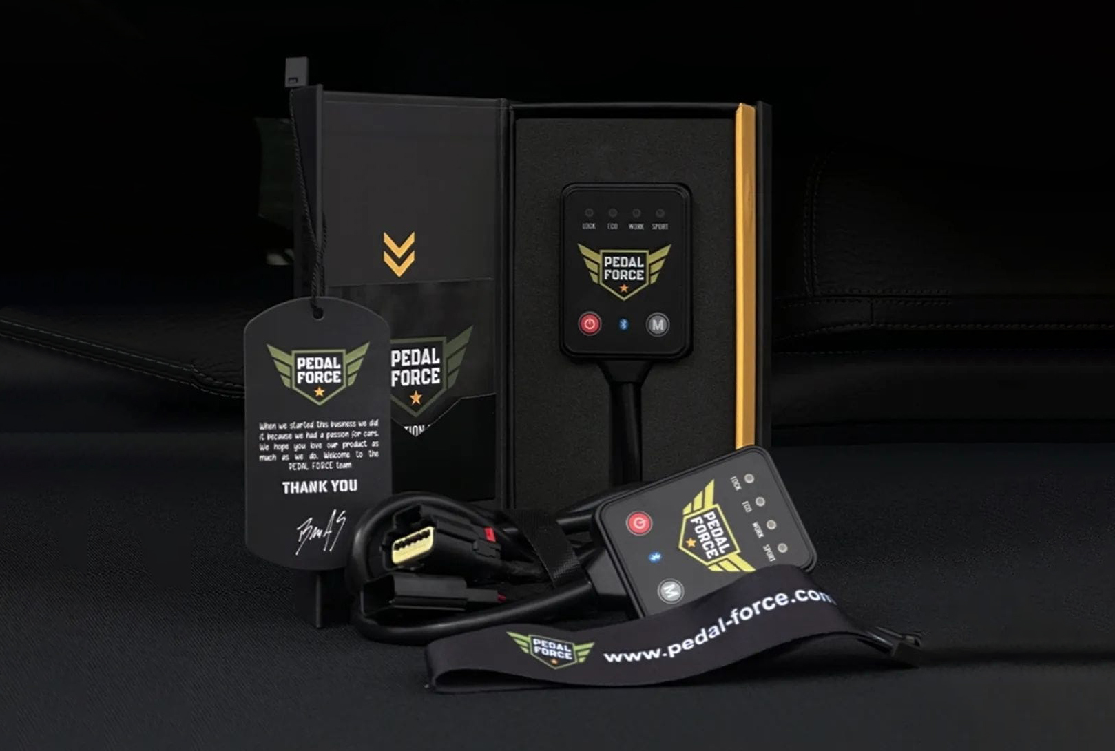 Auto Detailer Studio: Servicio de detailing de vehículos en Cuenca, Ecuador, con instalación de nano grafeno para protección de pintura. Auto Detailing Services in Cuenca Ecuador.